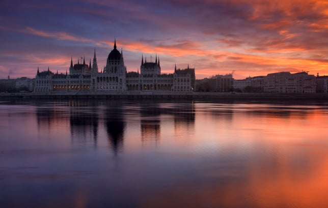 Budapešť, parlament, Dunaj